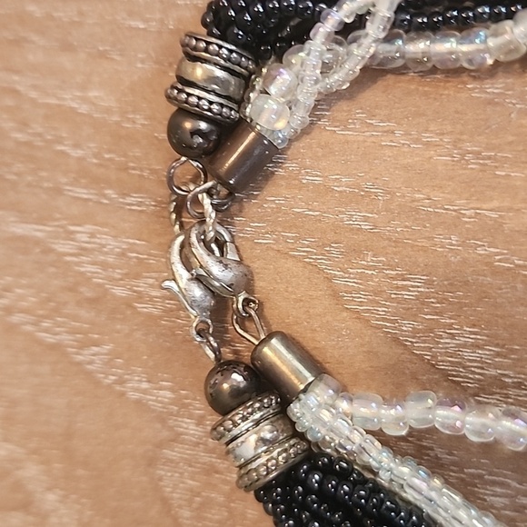 beaded black and white necklace - Picture 3 of 3